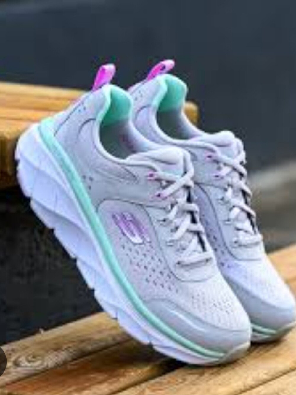 New Skechers D'Lux Walker 2.0 Daisy Doll Running Shoes Size 8.5